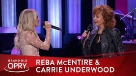 Reba-McEntire-Carrie-Underwood-Does-He-Love-You-Live-at-the-Grand-Ole-Opry-Opry-attachment