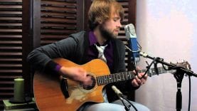 Josh Wilson – Fall Apart (Acoustic Performance)