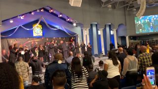 Hold-to-His-Hand-Jay-Williams-and-Total-Praise-Hezekiah-Walker-Choirfest-attachment