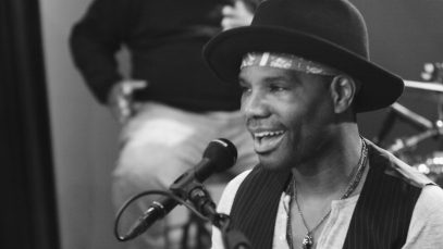 Kirk-Franklin-Just-For-Me-In-Studio-Performance-attachment