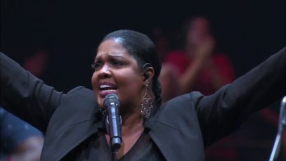 Michael-W.-Smith-King-of-Glory-ft.-CeCe-Winans-LIVE-CONCERT-VIDEO-attachment