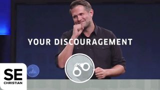 Your-Discouragement-OVERCOME-WHATS-HOLDING-YOU-BACK-Kyle-Idleman-attachment